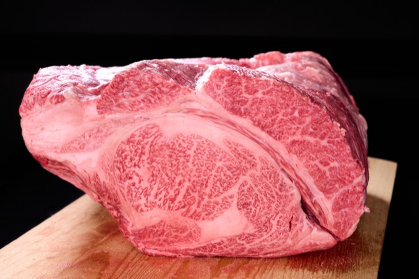自社牧場から生まれた、新ブランド 大洞和牛(赤)