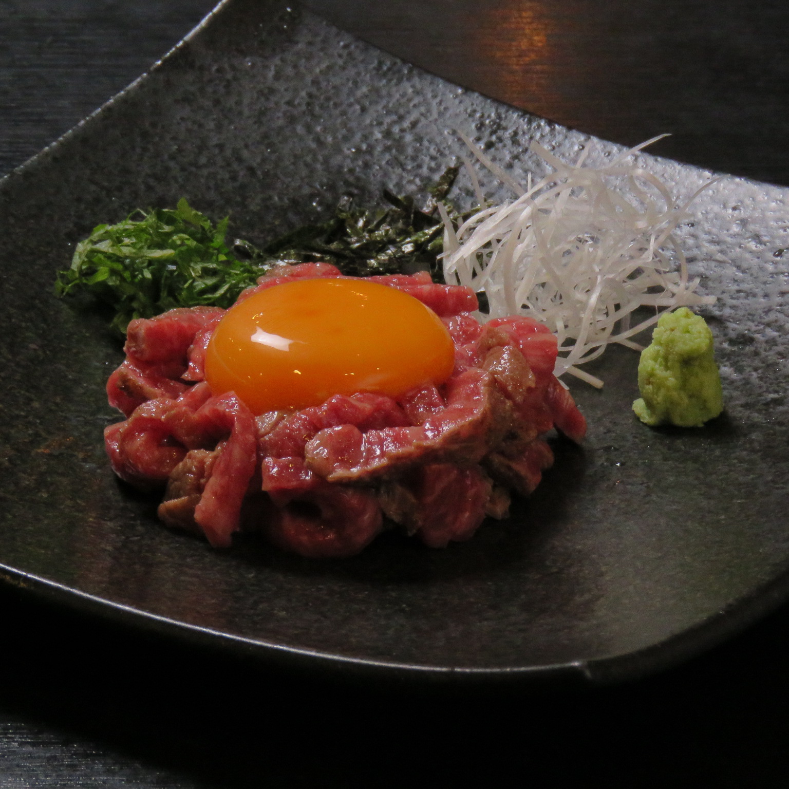 飛騨牛あぶりユッケ
